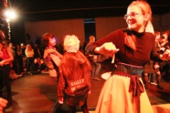 le Bal Marionnettique 117 * 5184 x 3456 * (9.21MB)